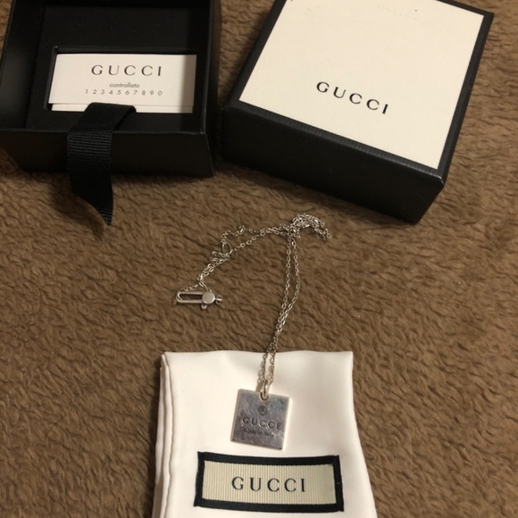 TODAY ONLY:GUCCI Sterling Silver Necklace - complete inclusion (box, card,pouch) - Picture 4 of 10